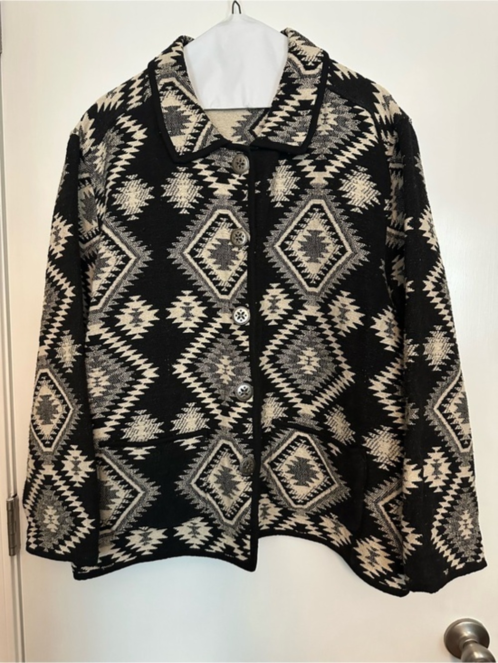 Jane Ashley Black and Cream Aztec Button Front Jacket Size 2x EUC